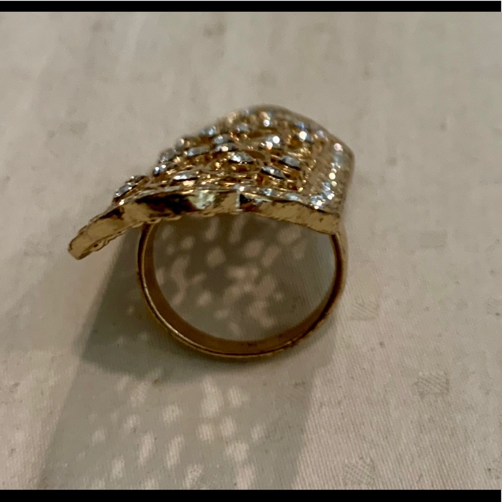 Gold Ring - Picture 5 of 7